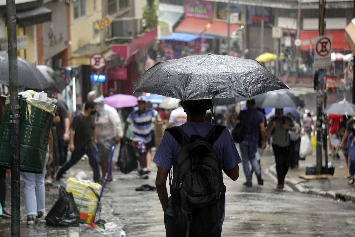 2o-turno:-chuva-forte-atinge-sul-e-sudeste.-norte-e-nordeste-terao-calor