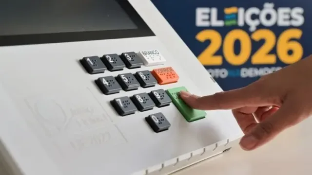 Apuração de votos já tinha começado, mas foi interrompida após votação ser estendida até 19h