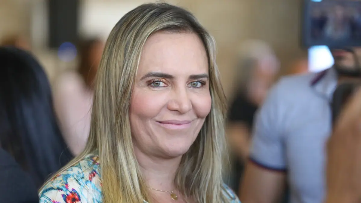 bolsonarista-e-goianiense,-celina-e-reeleita-governadora-do-df