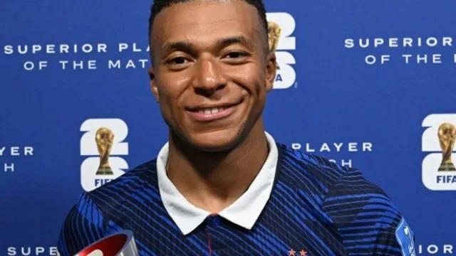 Kylian Mbappé vai a Londres para a cerimônia da Bola de Ouro 2026
