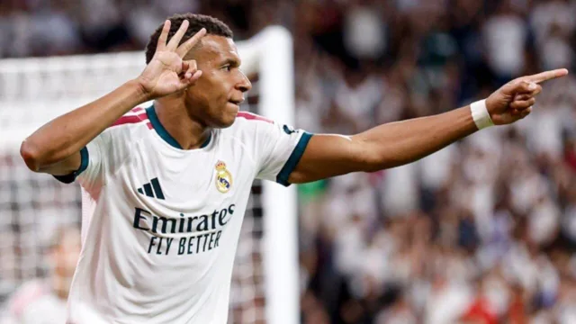 Kylian Mbappé decide no fim e coloca o Real Madrid em vantagem contra o Barcelona