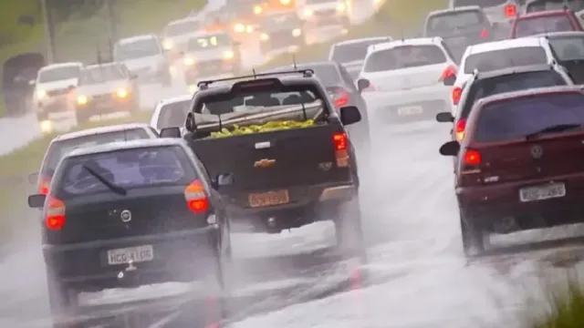 Frente fria aumenta umidade e Goiás pode ter temporais com granizo nesta segunda (26)