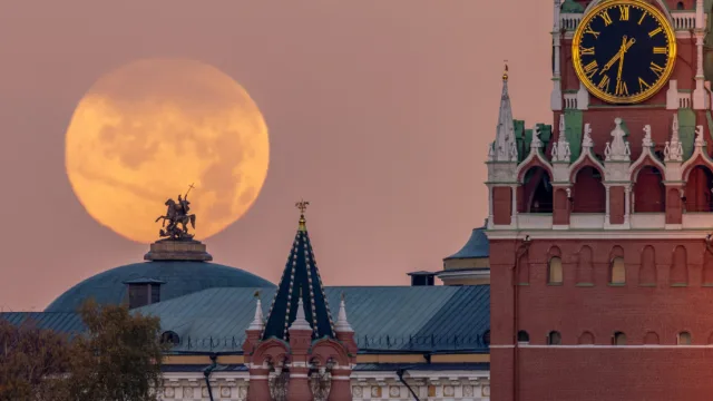 Lua do Caçador ilumina o céu em diferentes países; veja FOTOS do fenômeno – G1