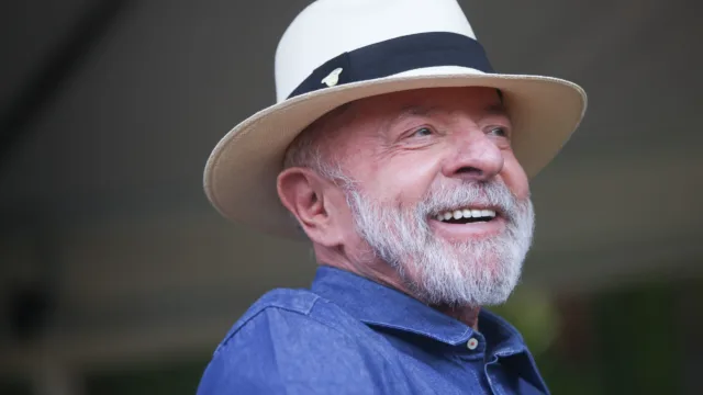 Reeleito para 4º mandato, Lula completa 81 anos nesta terça-feira (27/10)