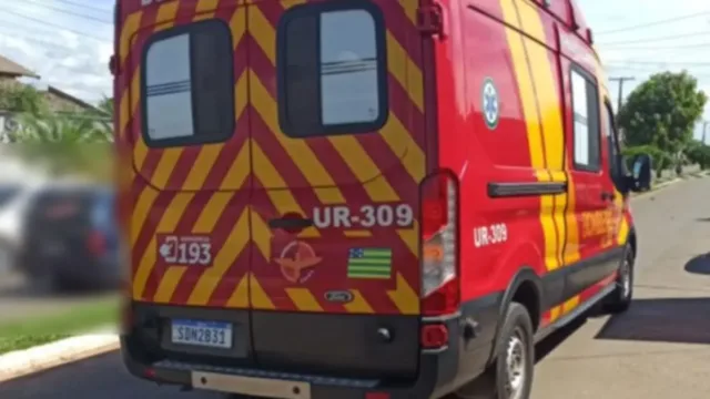 Menino de dois anos morre após ser deixado fechado no carro por três horas pela mãe, em Senador Canedo