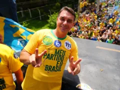 Veja comunicado em que Flávio diz ser presidente do Brasil