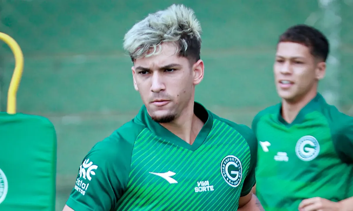 sondado-pelo-vasco,-lucas-rodrigues-tem-multa-milionaria-no-goias;-veja-valores