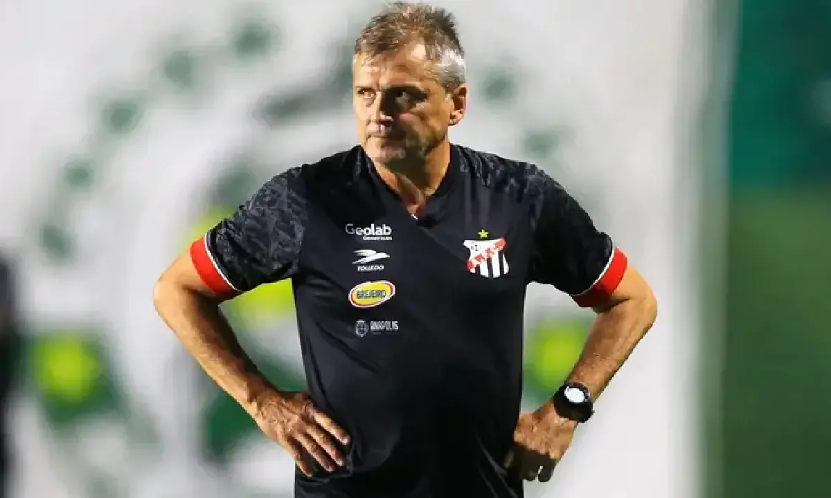 de-olho-no-goianao-2027-e-na-serie-d,-crac-anuncia-novo-treinador