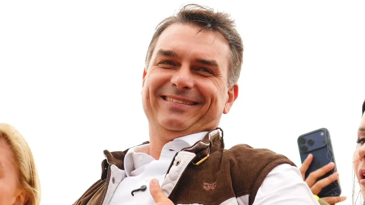 carta-de-flavio-bolsonaro-mente-sobre-‘fraude-eleitoral’-e-distorce-fatos;-veja
