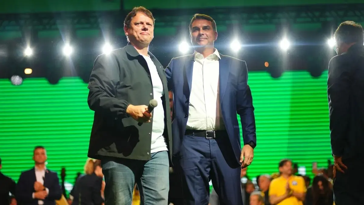 flavio-deve-anunciar-disputa-ao-planalto-em-2030-para-conter-tarcisio-e-michelle