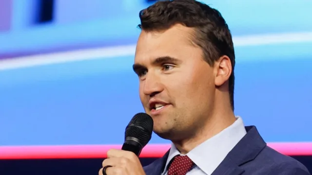 Câmara de Goiânia aprova em 1º turno criação da Comenda Charlie Kirk